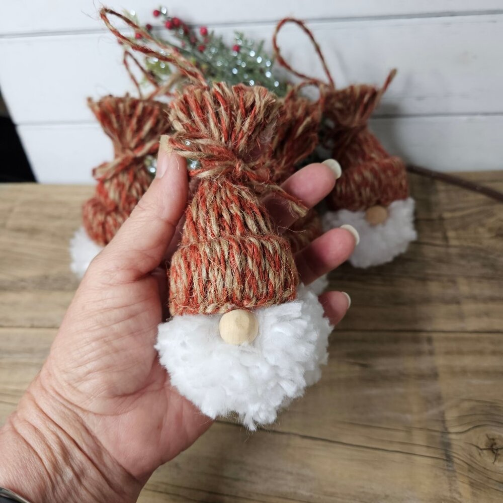 Hand Crafted - Bundle of 4 Red and Natural Jute Nome Christmas  Tree Ornaments - Picture 3 of 4